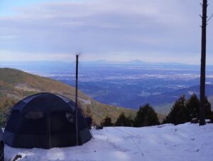 TENKU CAMP BASE 奥武蔵　昼景_雪中キャンプ